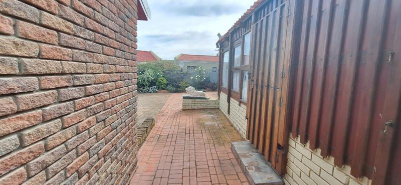 3 Bedroom Property for Sale in Dana Bay Western Cape
